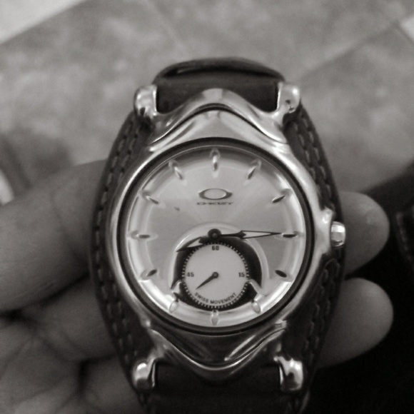 Oakley watch - Picture 4 of 7